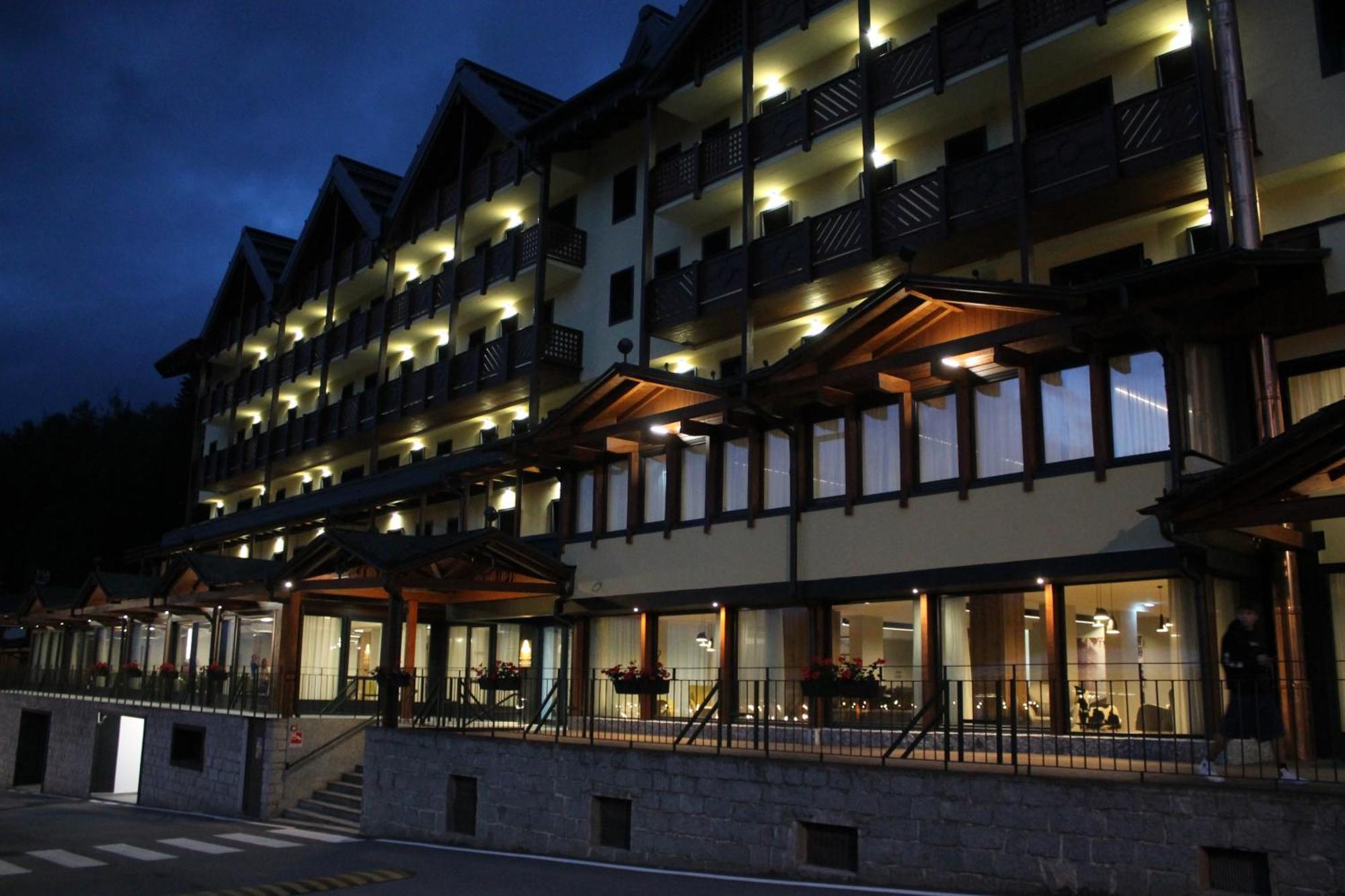 Armon Greenblu Hotel & Wellness Фольгарида Экстерьер фото